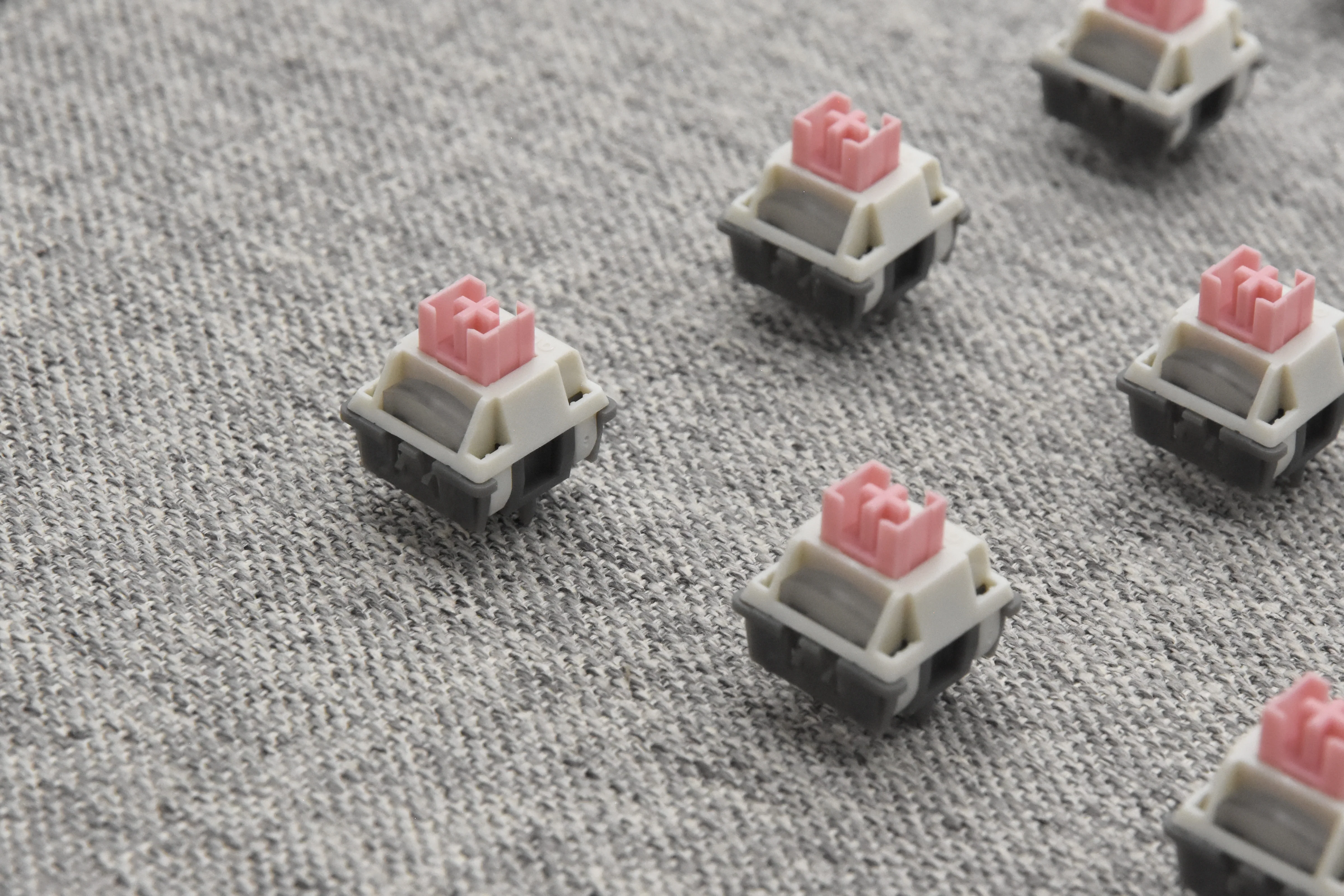 OUTEMU BUTTERFLY SILENT LINEAR SWITCH FACTORY LUBED EDITION (10pcs) - Image 10