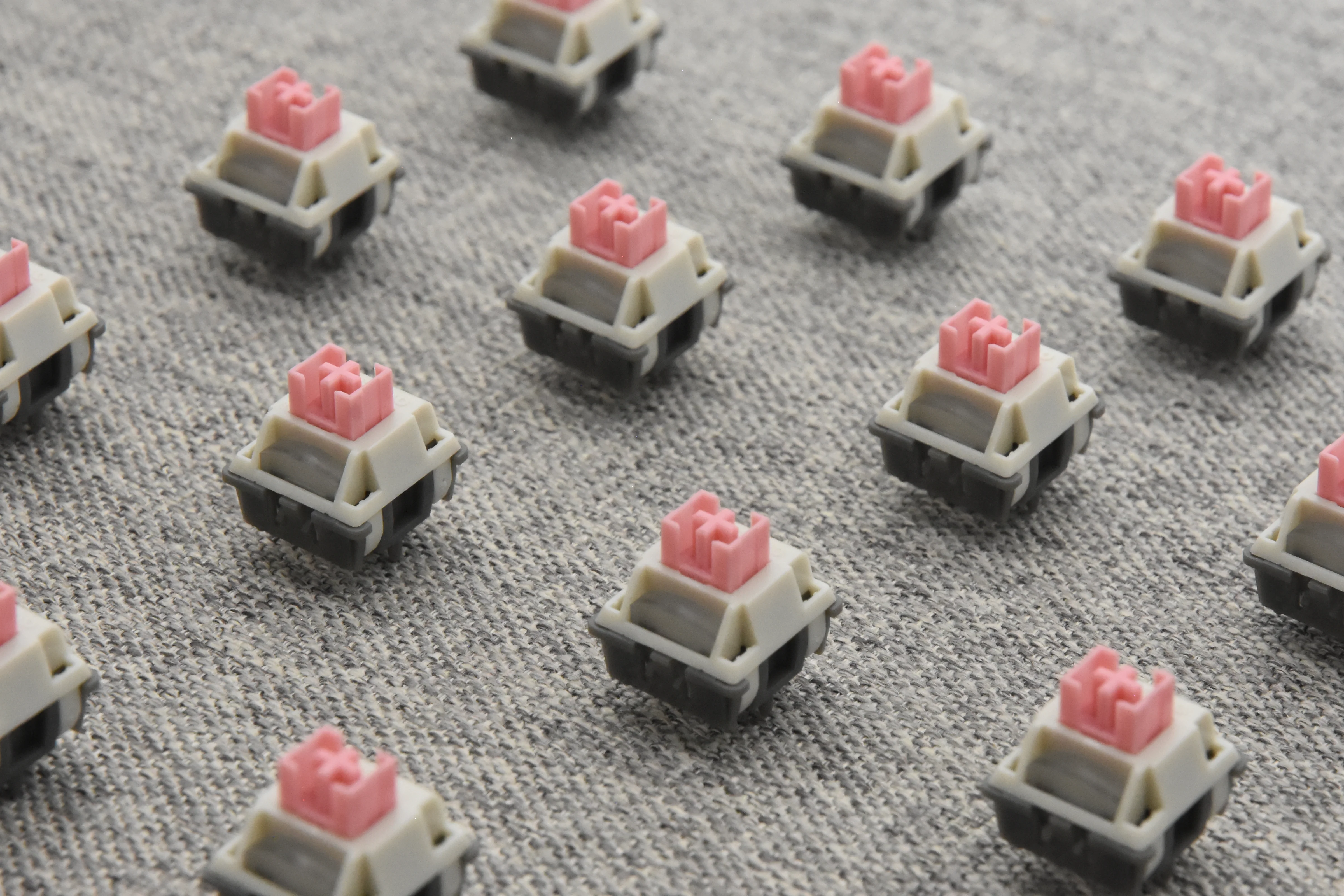 OUTEMU BUTTERFLY SILENT LINEAR SWITCH FACTORY LUBED EDITION (10pcs) - Image 11