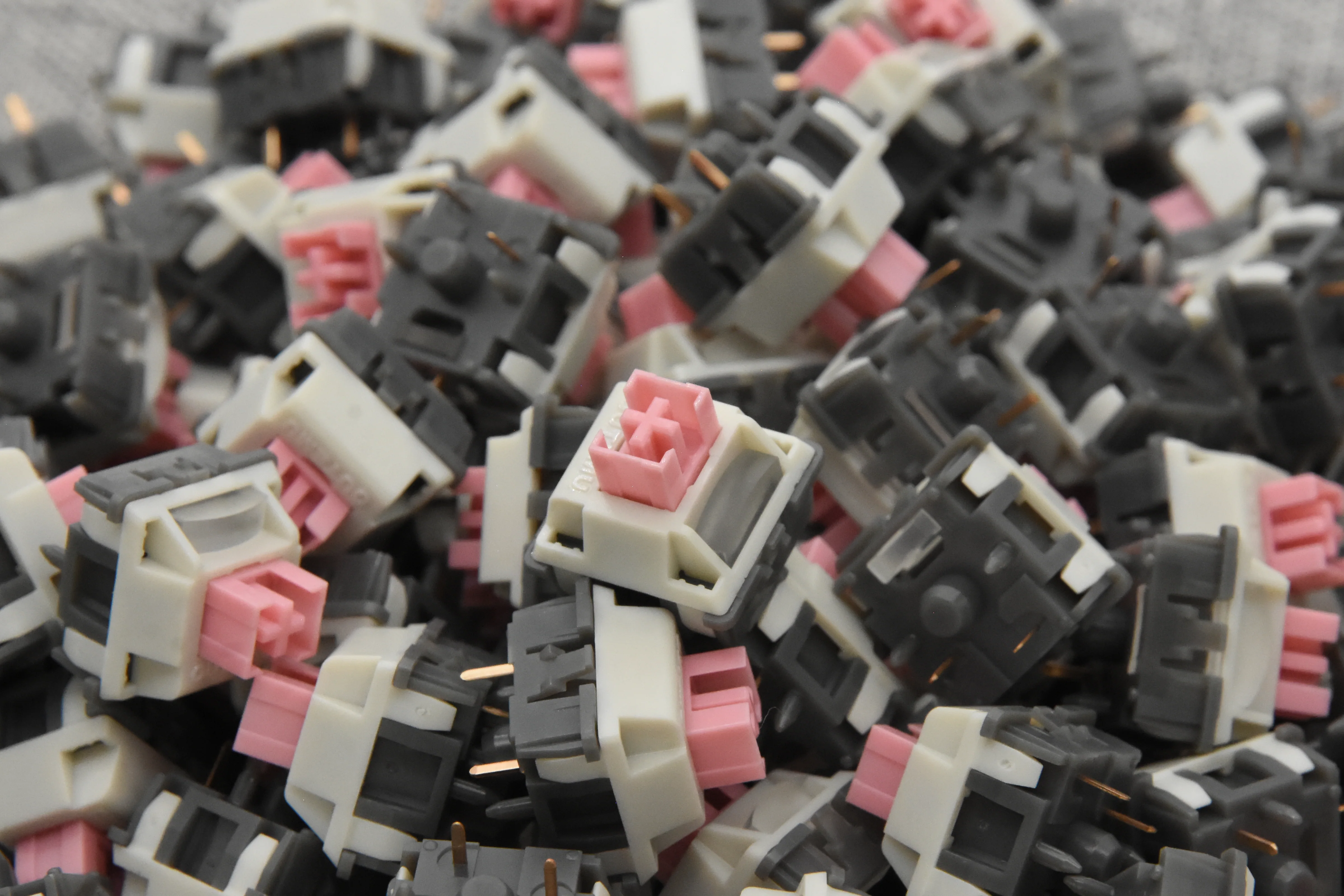 OUTEMU BUTTERFLY SILENT LINEAR SWITCH FACTORY LUBED EDITION (10pcs) - Image 3