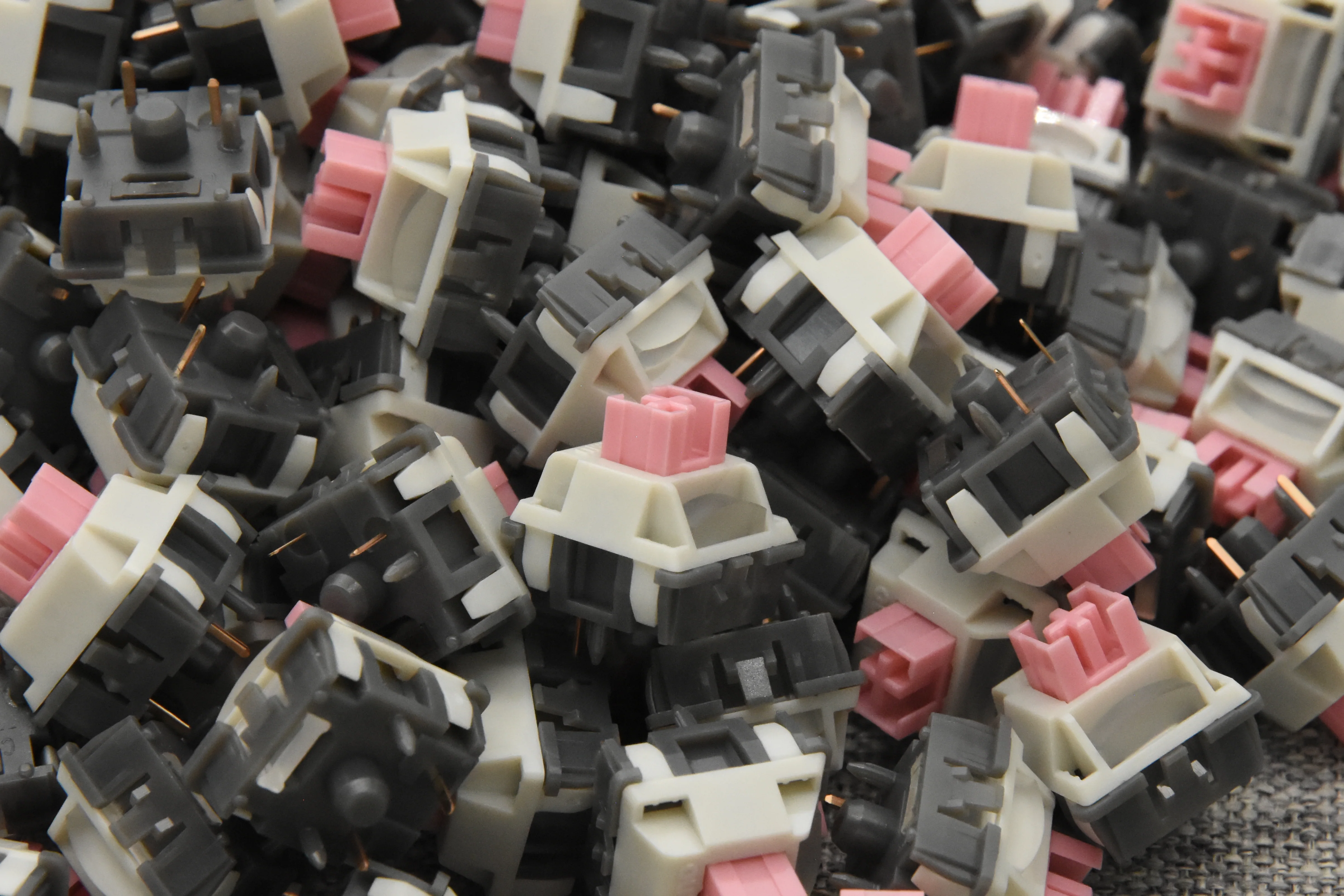 OUTEMU BUTTERFLY SILENT LINEAR SWITCH FACTORY LUBED EDITION (10pcs) - Image 4