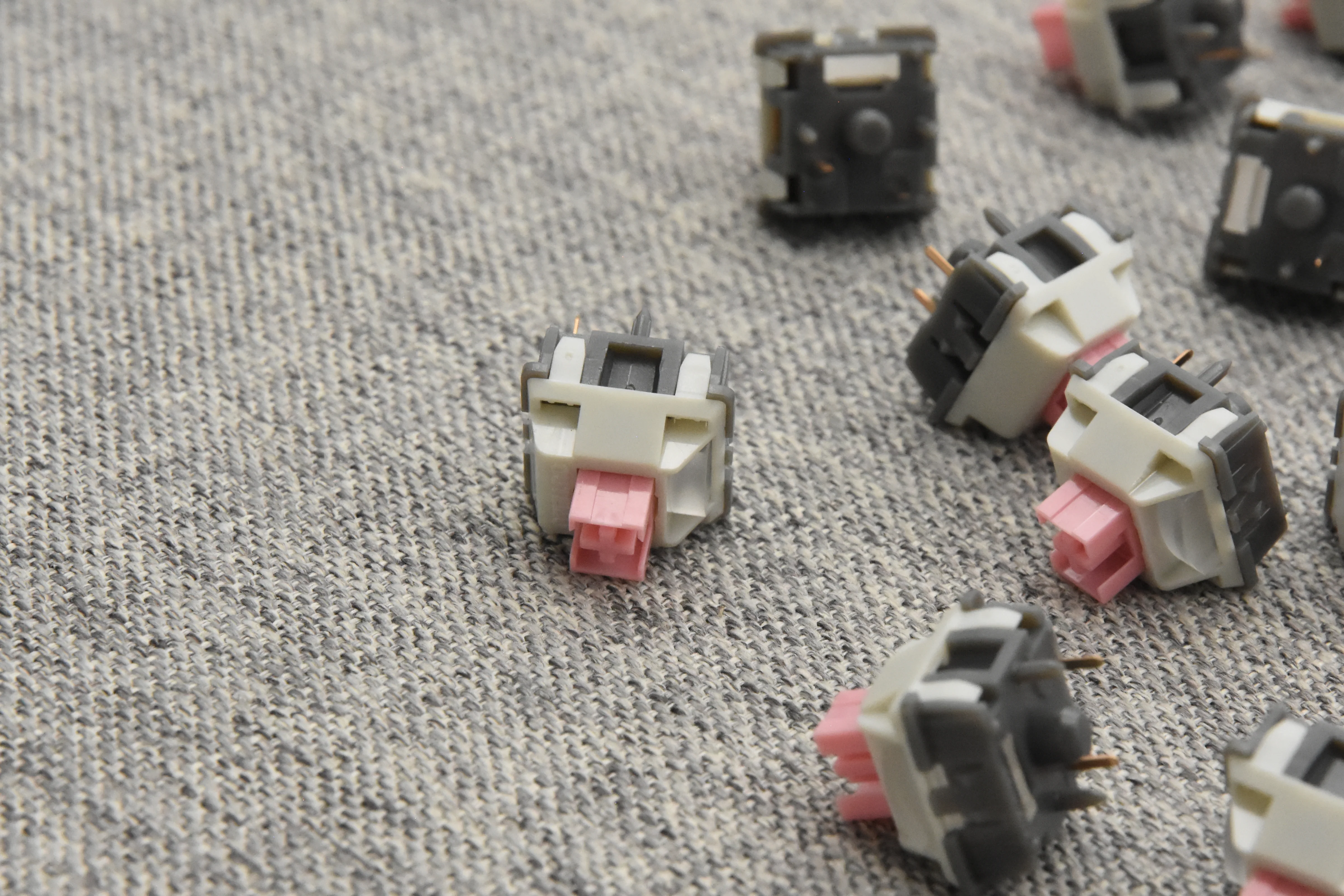 OUTEMU BUTTERFLY SILENT LINEAR SWITCH FACTORY LUBED EDITION (10pcs) - Image 6