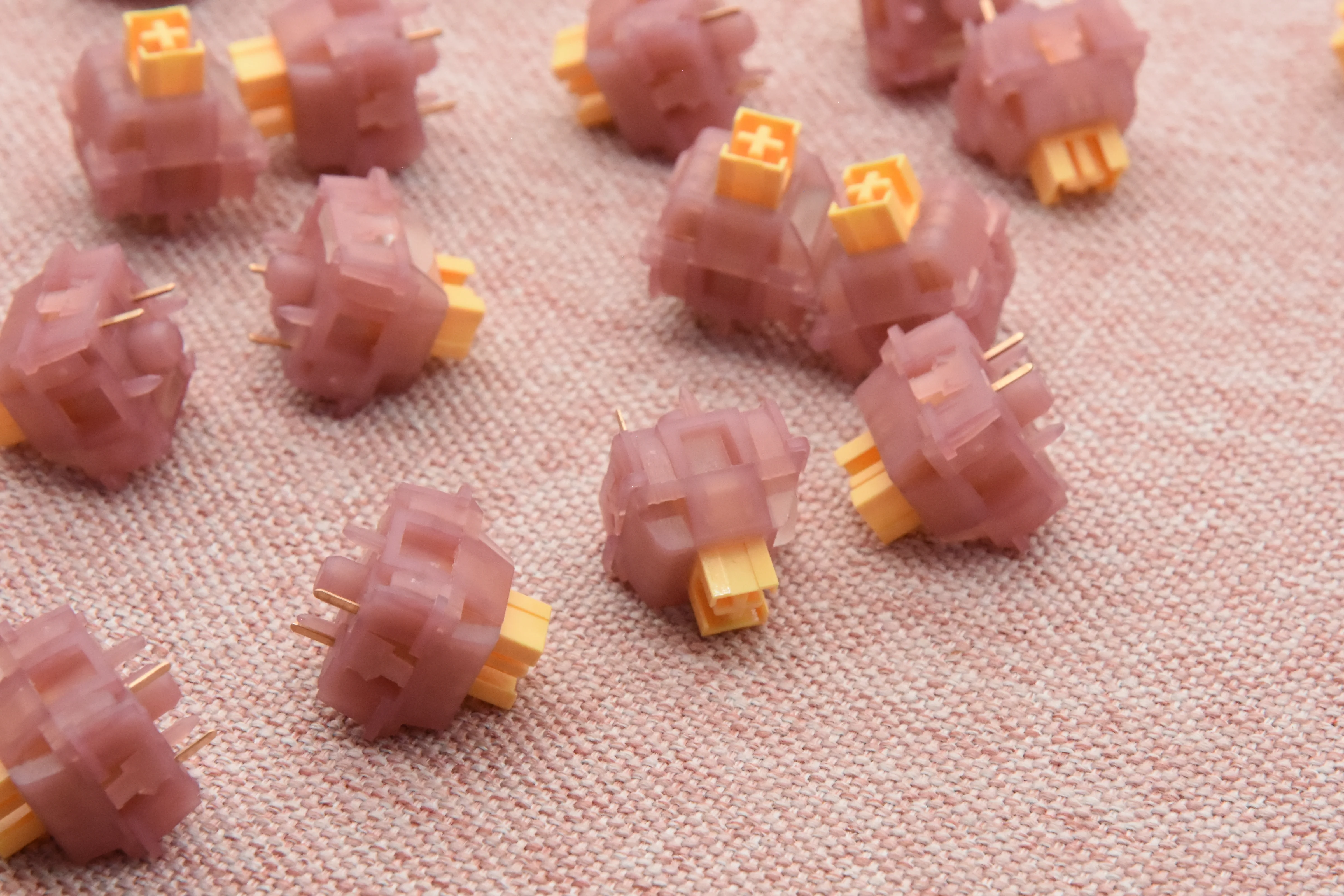 OUTEMU SILENT HONEY PEACH V3 LINEAR SWITCH FACTORY LUBED (10PCS) - Image 12