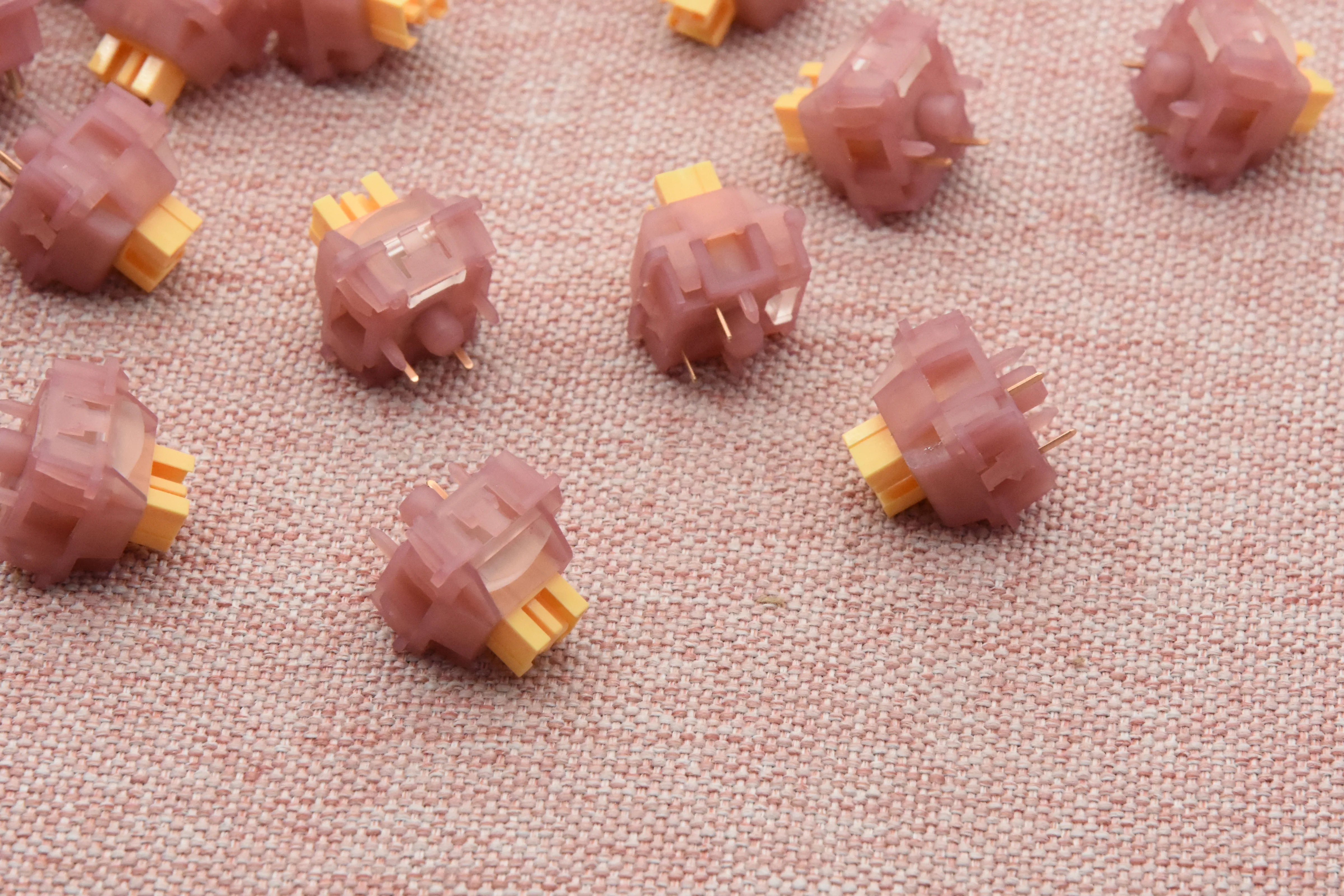OUTEMU SILENT HONEY PEACH V3 LINEAR SWITCH FACTORY LUBED (10PCS) - Image 7