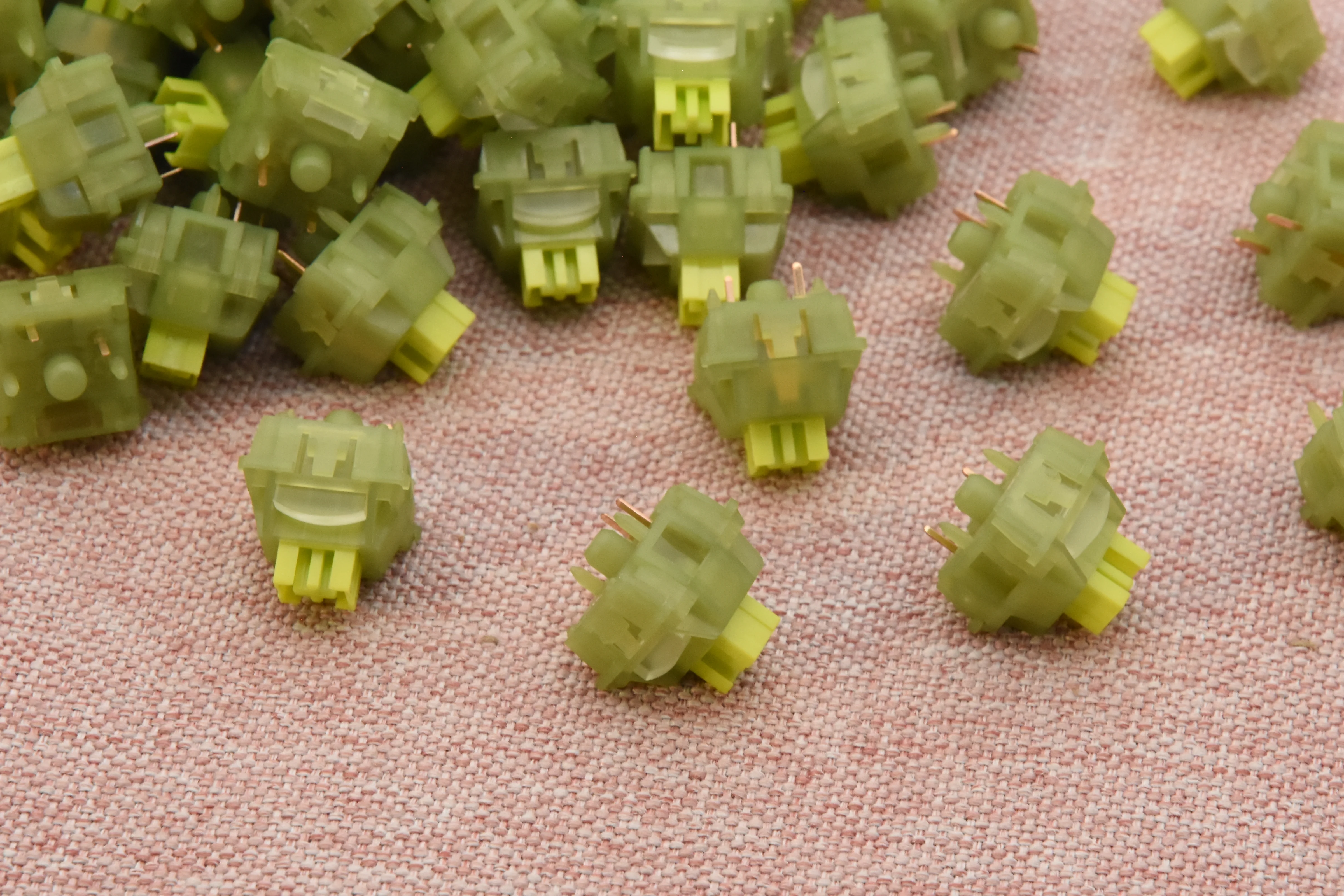 OUTEMU SILENT LIME V3 TACTILE SWITCH FACTORY LUBED (10PCS) - Image 4