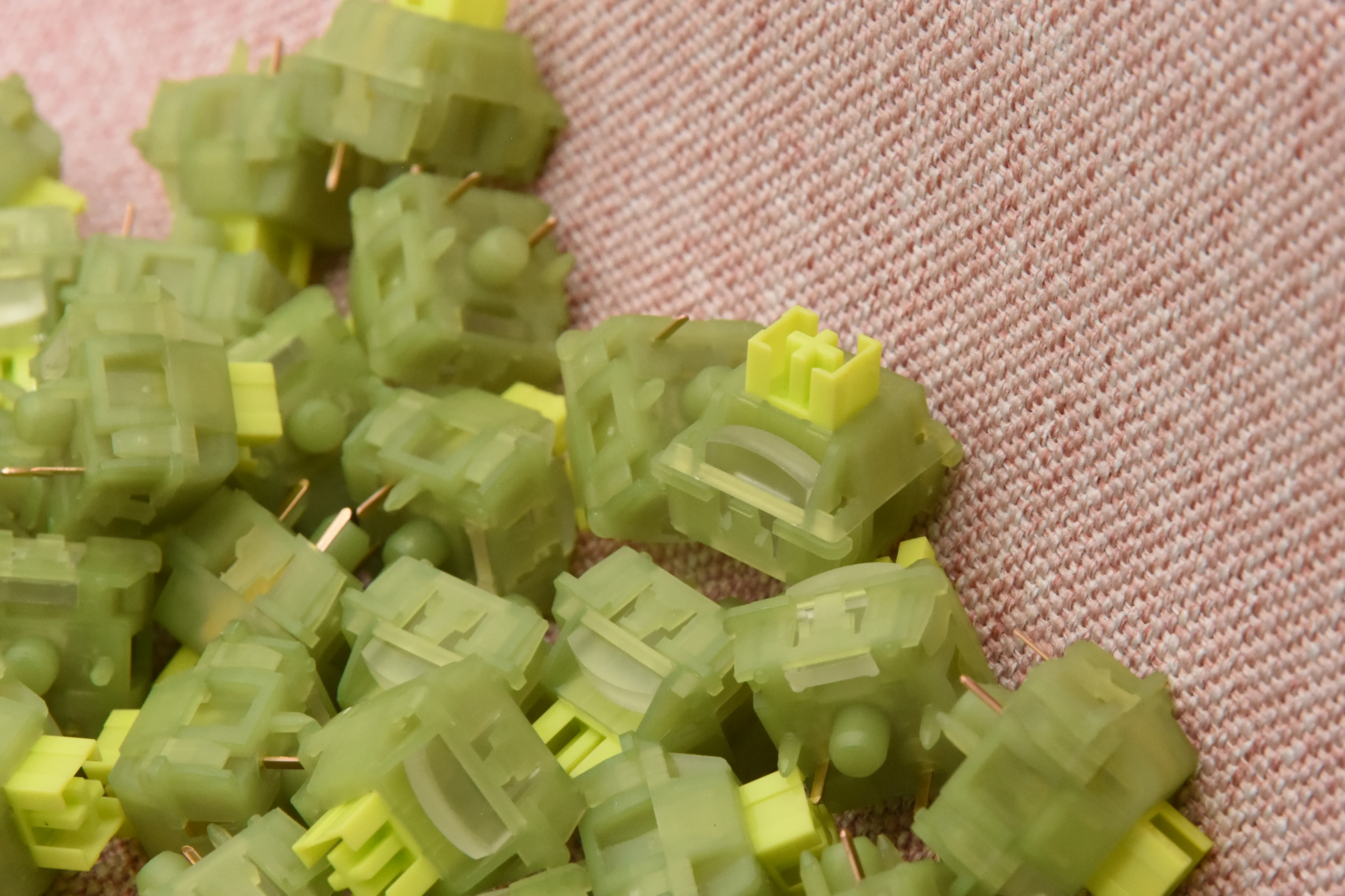 OUTEMU SILENT LIME V3 TACTILE SWITCH FACTORY LUBED (10PCS) - Image 6