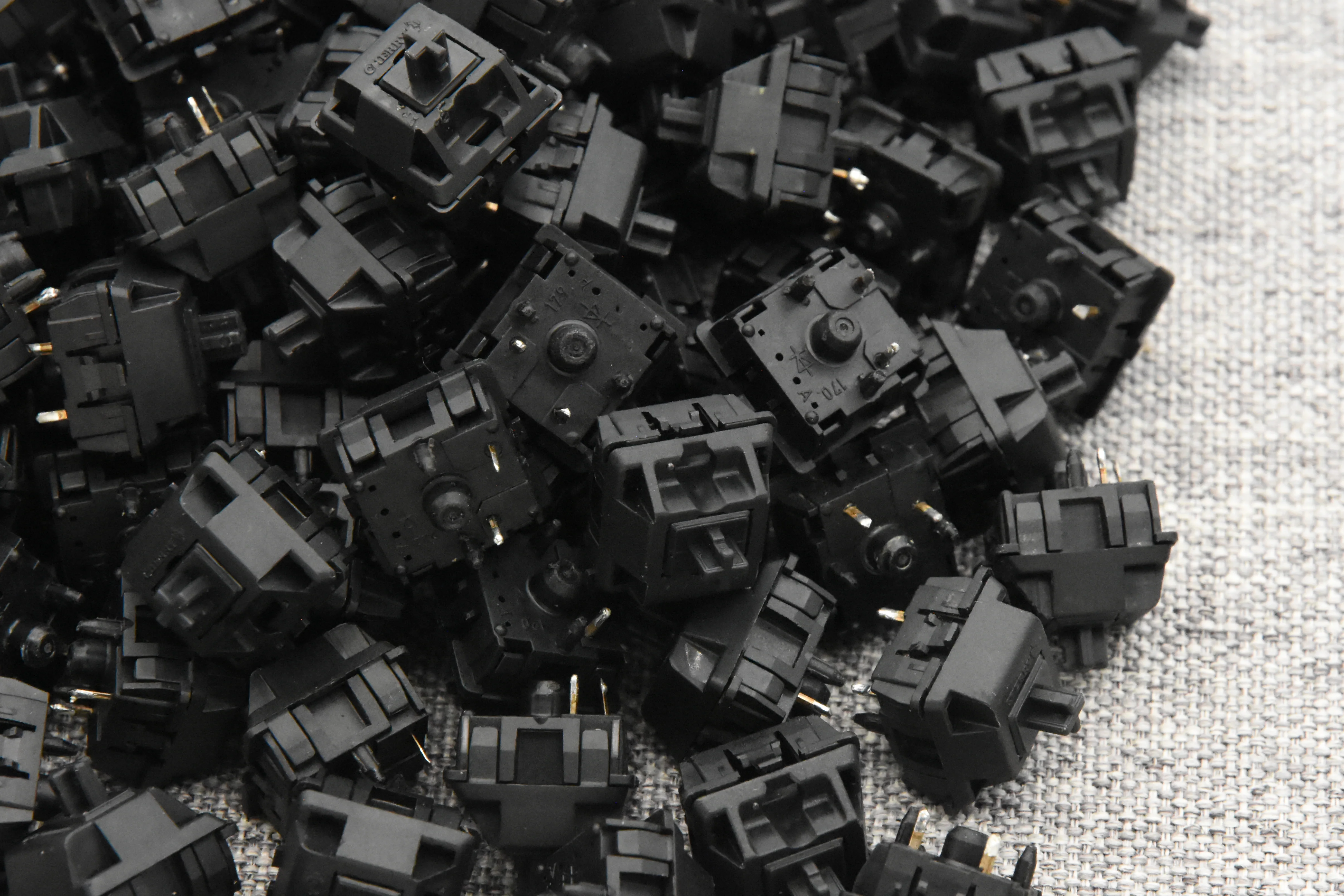 PRE-RETOOLED AND VINTAGE CHERRY MX BLACK SWITCHES (110PCS) - Image 15