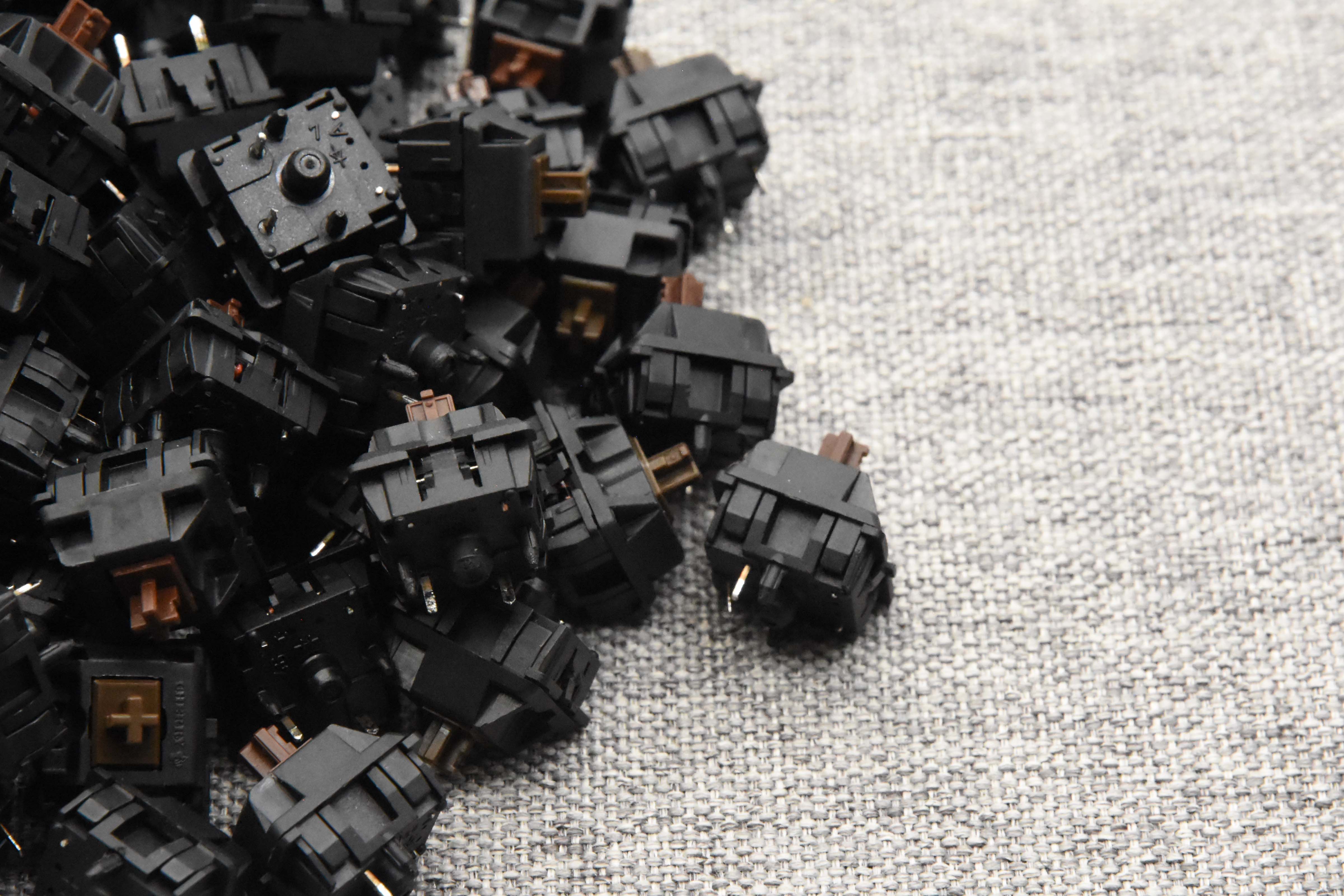 PRE-RETOOLED AND VINTAGE CHERRY MX BLACK SWITCHES (110PCS) - Image 17