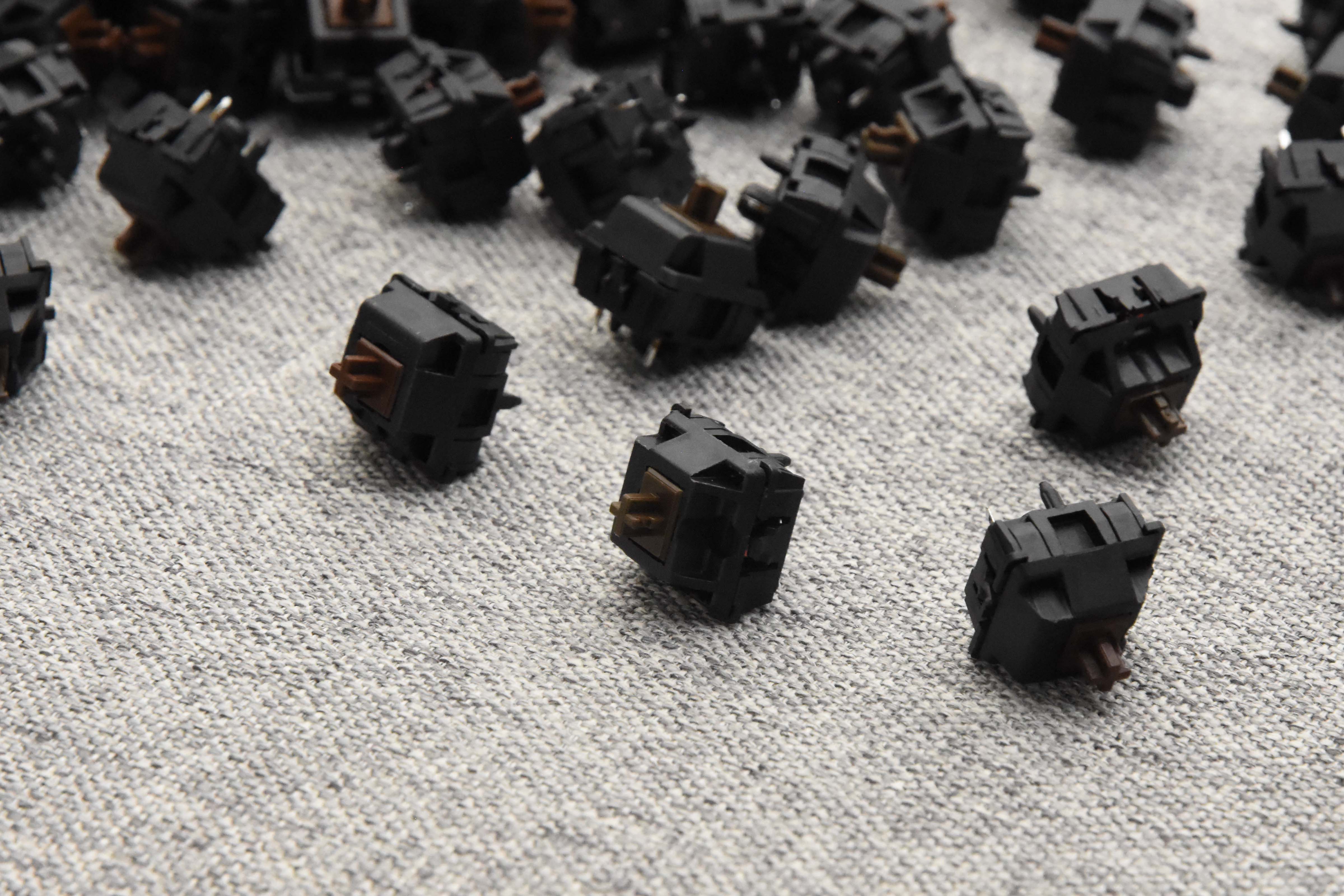 PRE-RETOOLED AND VINTAGE CHERRY MX BLACK SWITCHES (110PCS) - Image 19