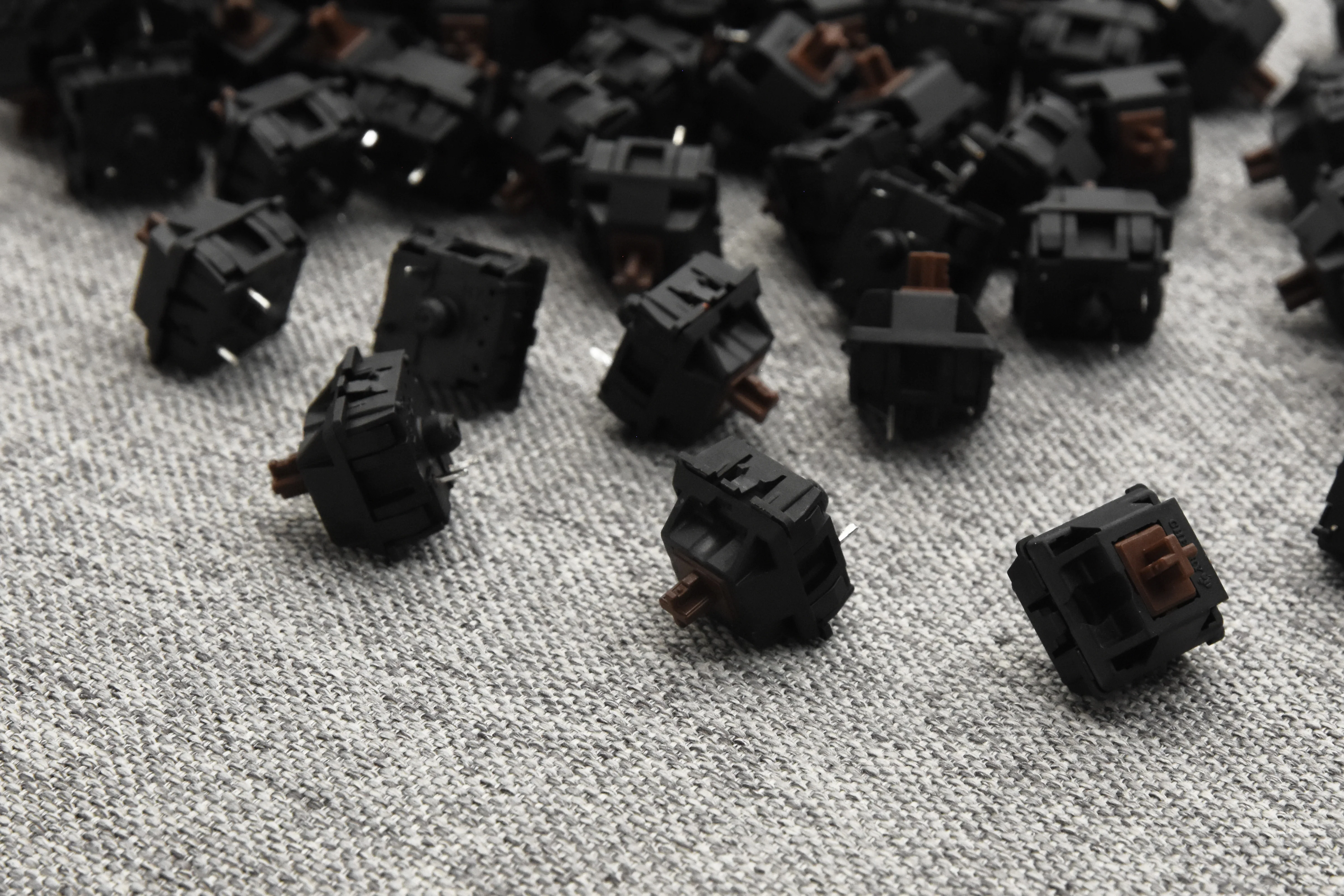 PRE-RETOOLED AND VINTAGE CHERRY MX BLACK SWITCHES (110PCS) - Image 26