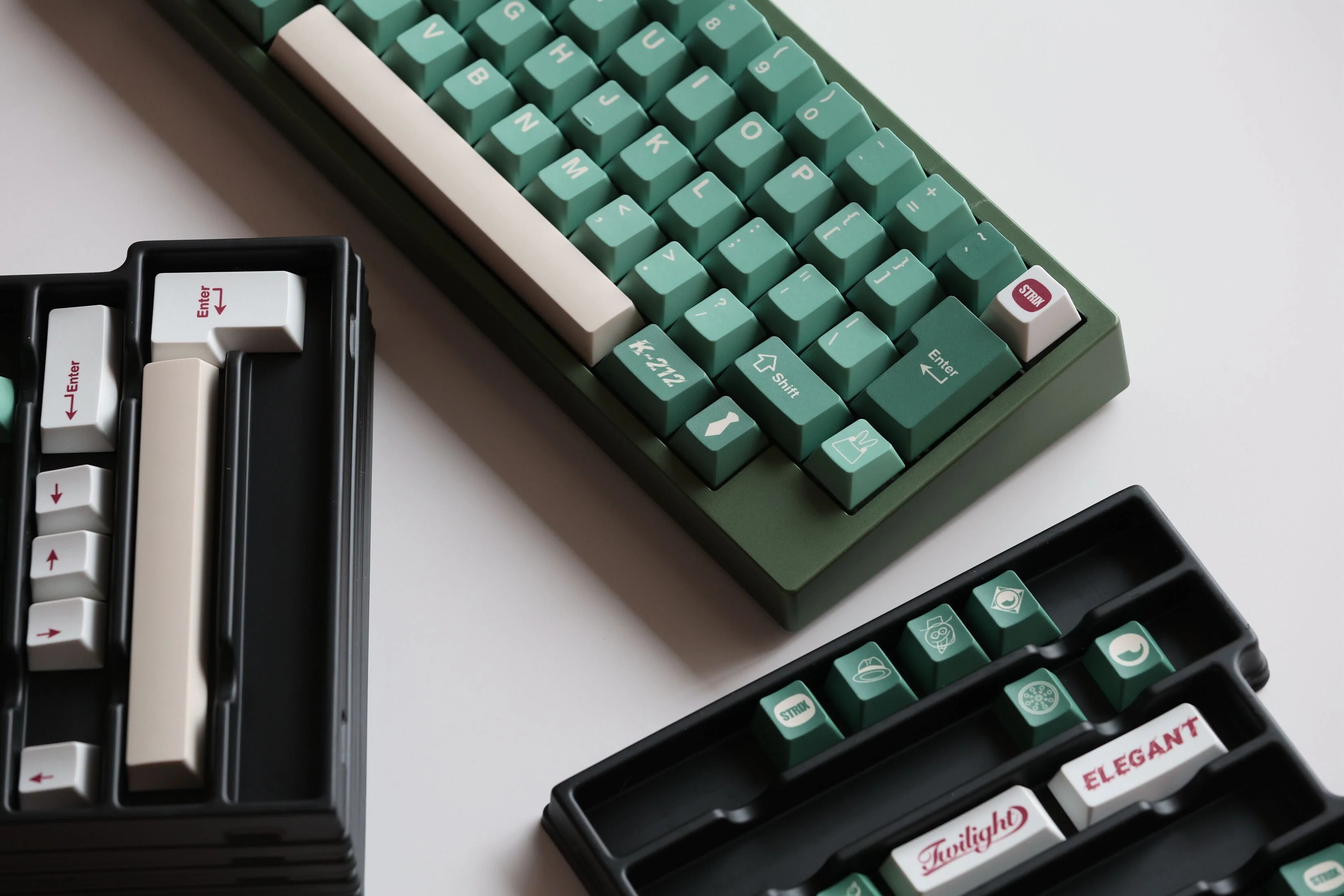 TUT LOID FORGER KEYCAPS CHERRY PROFILE DYE SUBLIMATION PBT - Image 8
