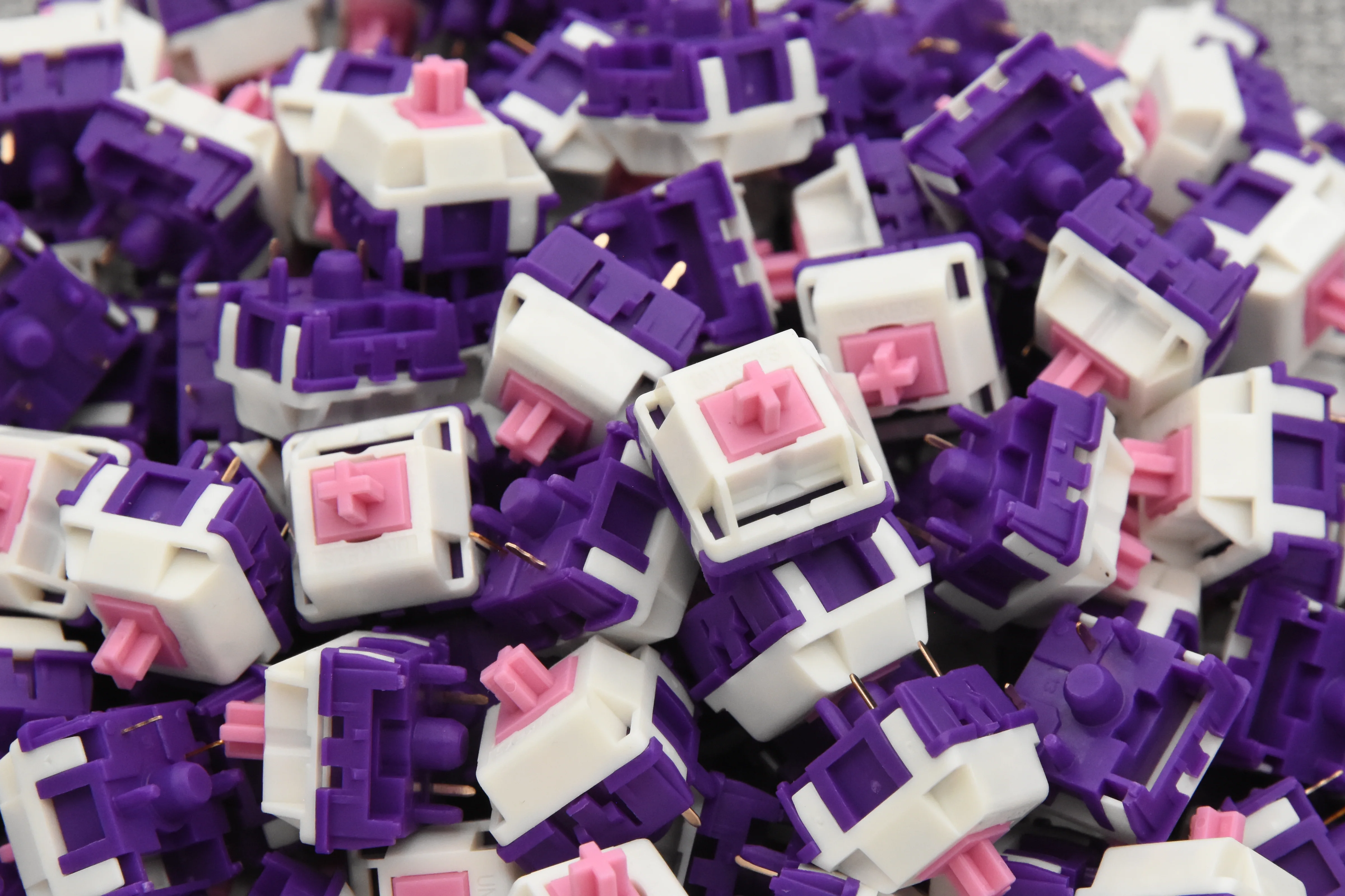 UNIKEYS X HMX PURPLE DAWN LINEAR SWITCH FACTORY LUBED EDITION (10PCS) - Image 3