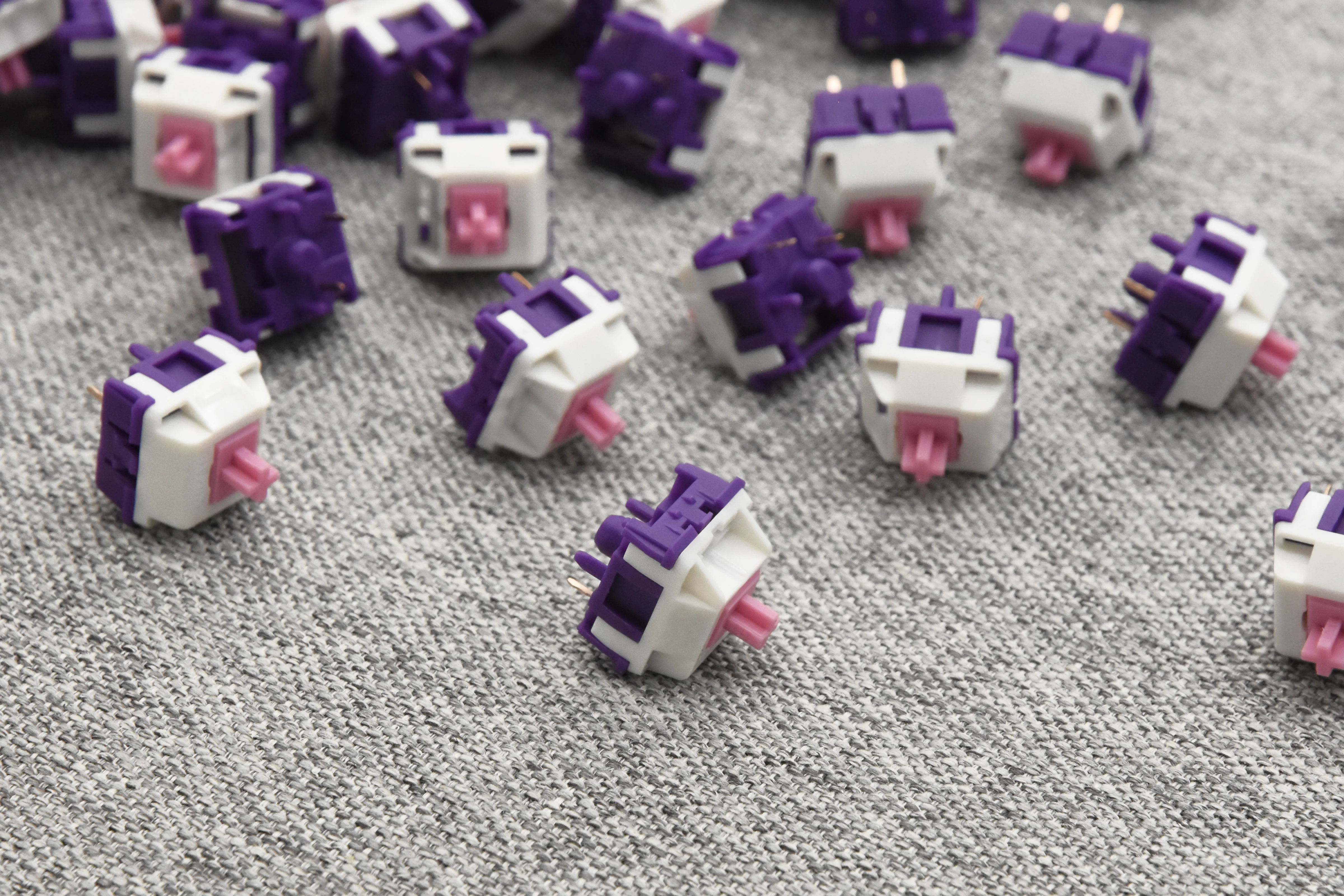 UNIKEYS X HMX PURPLE DAWN LINEAR SWITCH FACTORY LUBED EDITION (10PCS) - Image 6