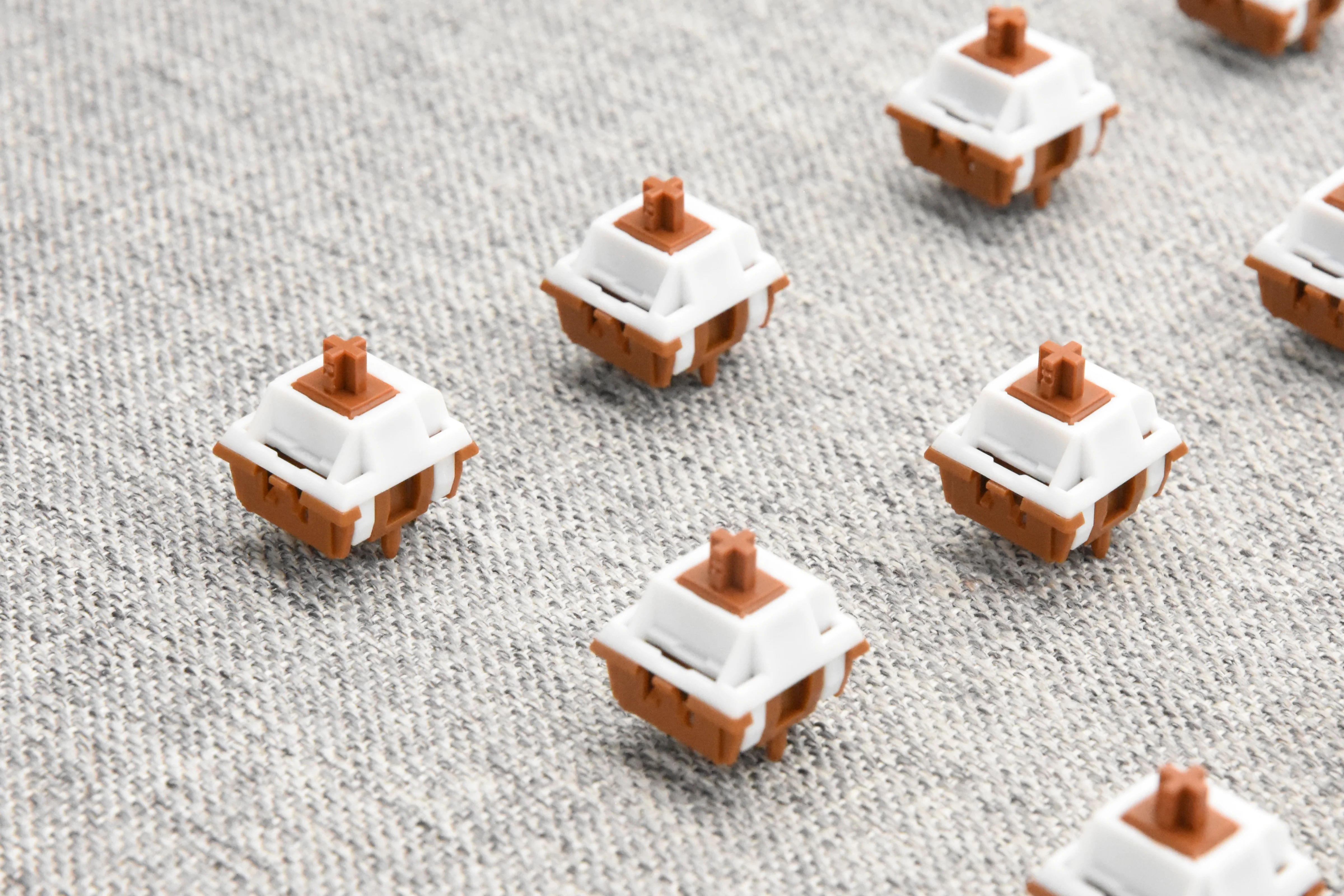 UNIKEYS X KEYGEEK UNI LINEAR SWITCH FACTORY LUBED EDITION (10PCS) - Image 10