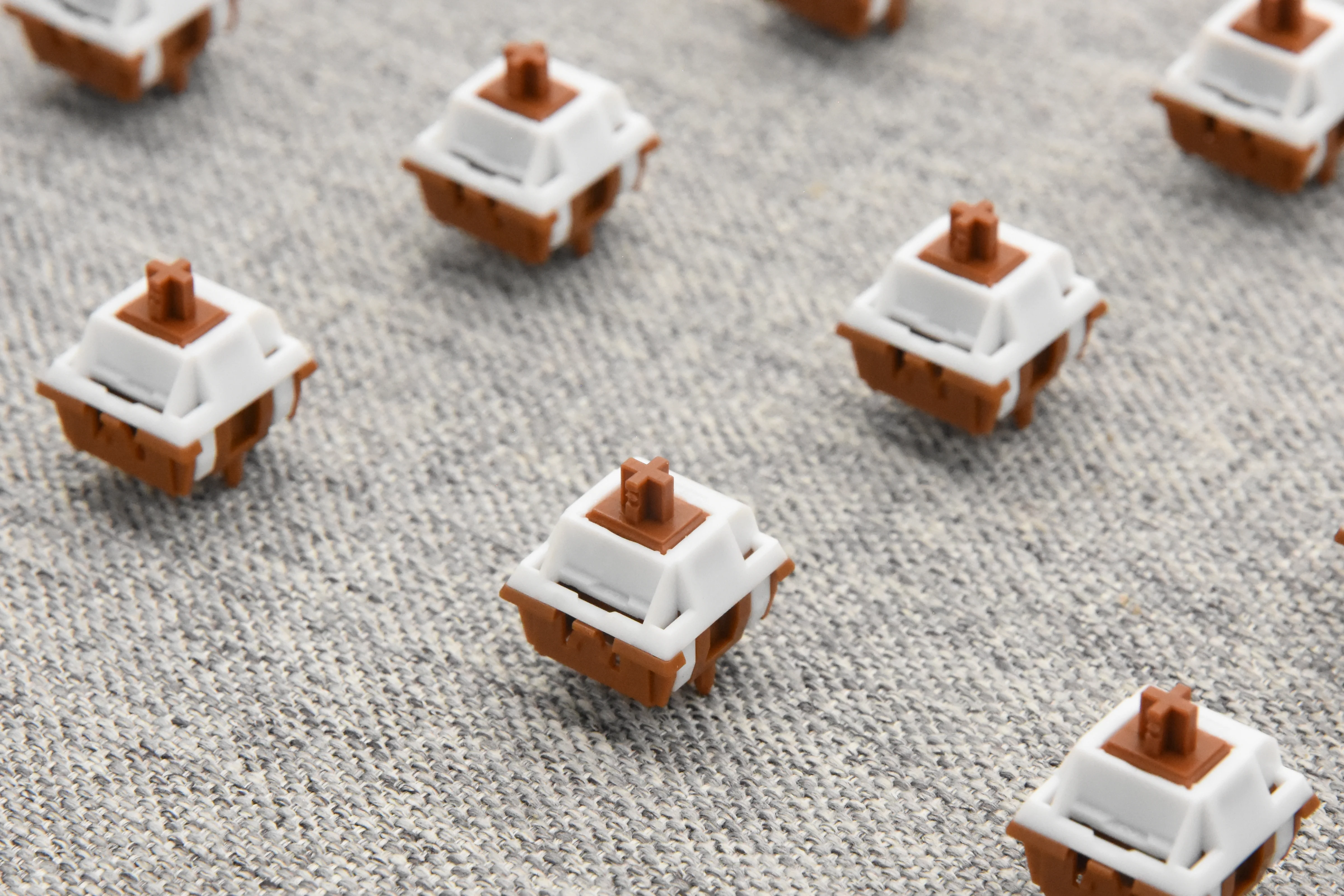 UNIKEYS X KEYGEEK UNI LINEAR SWITCH FACTORY LUBED EDITION (10PCS) - Image 12