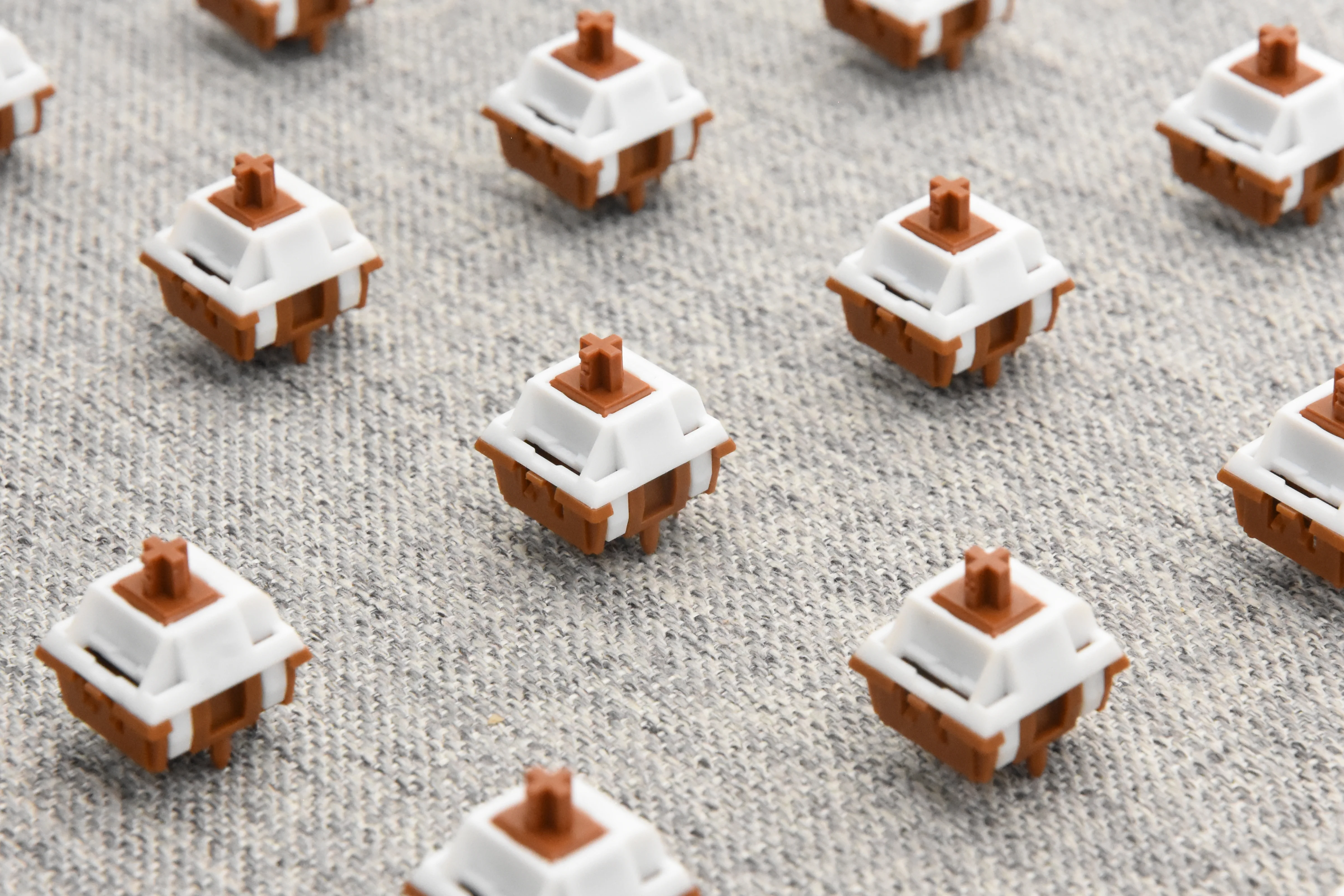 UNIKEYS X KEYGEEK UNI LINEAR SWITCH FACTORY LUBED EDITION (10PCS) - Image 13