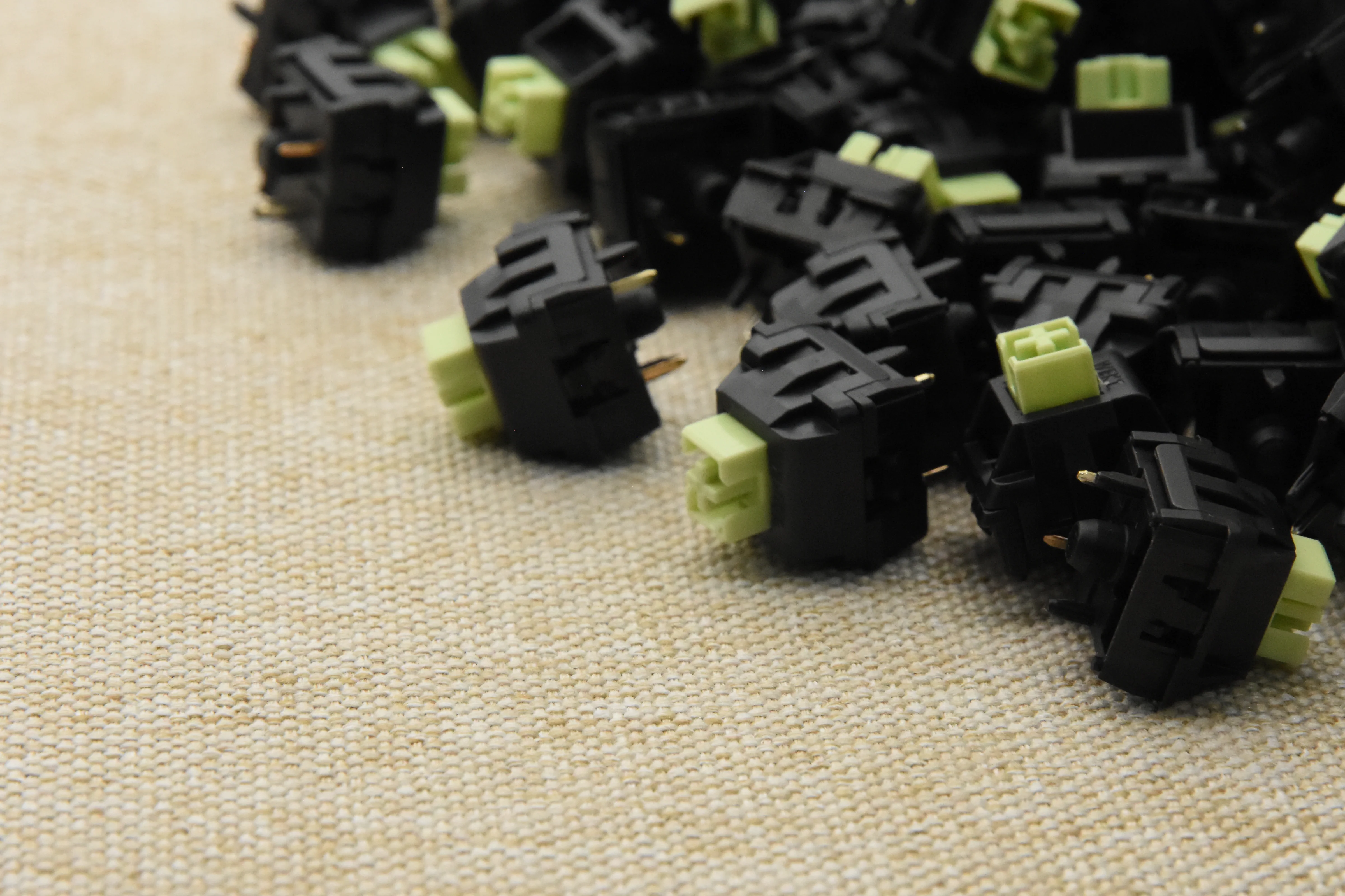 WEKT XCJZ GREEN MUSTARD W LINEAR SWITCH FACTORY LUBED (10 PCS) - Image 12