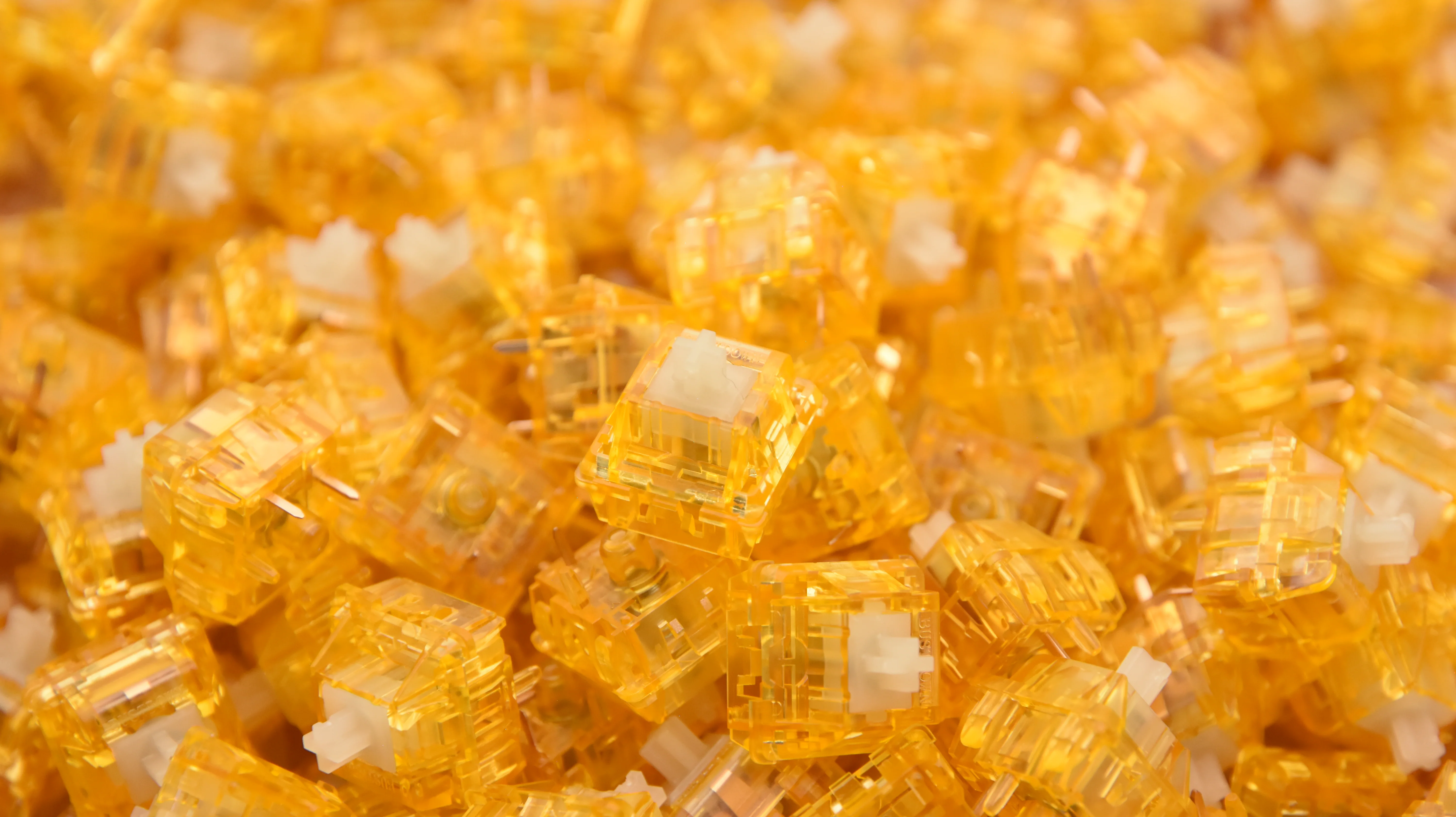 WINGTREE GOLDEN APPLE V2 TACTILE SWITCH FACTORY LUBED (10PCS) - Image 2