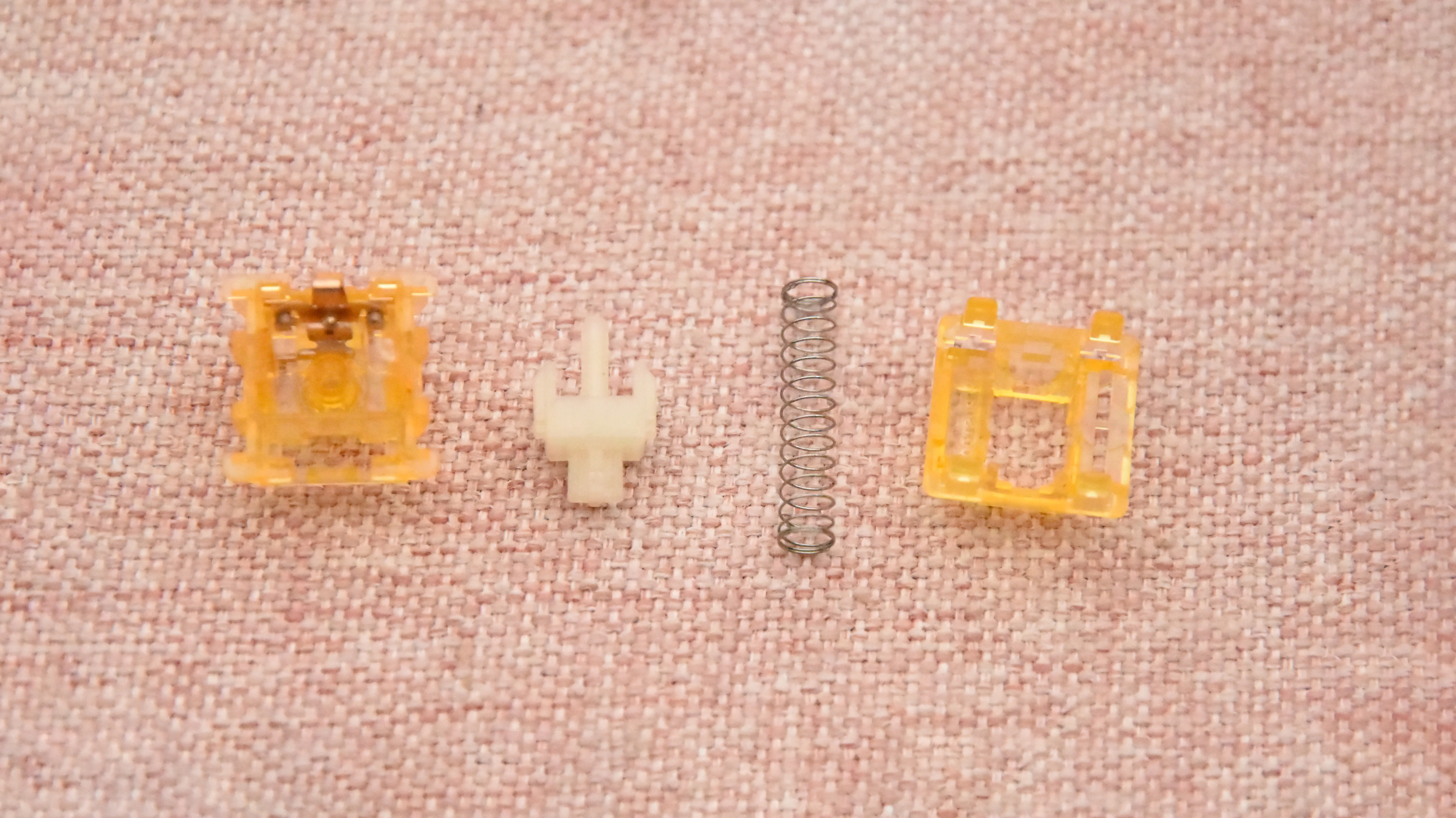WINGTREE GOLDEN APPLE V2 TACTILE SWITCH FACTORY LUBED (10PCS) - Image 6