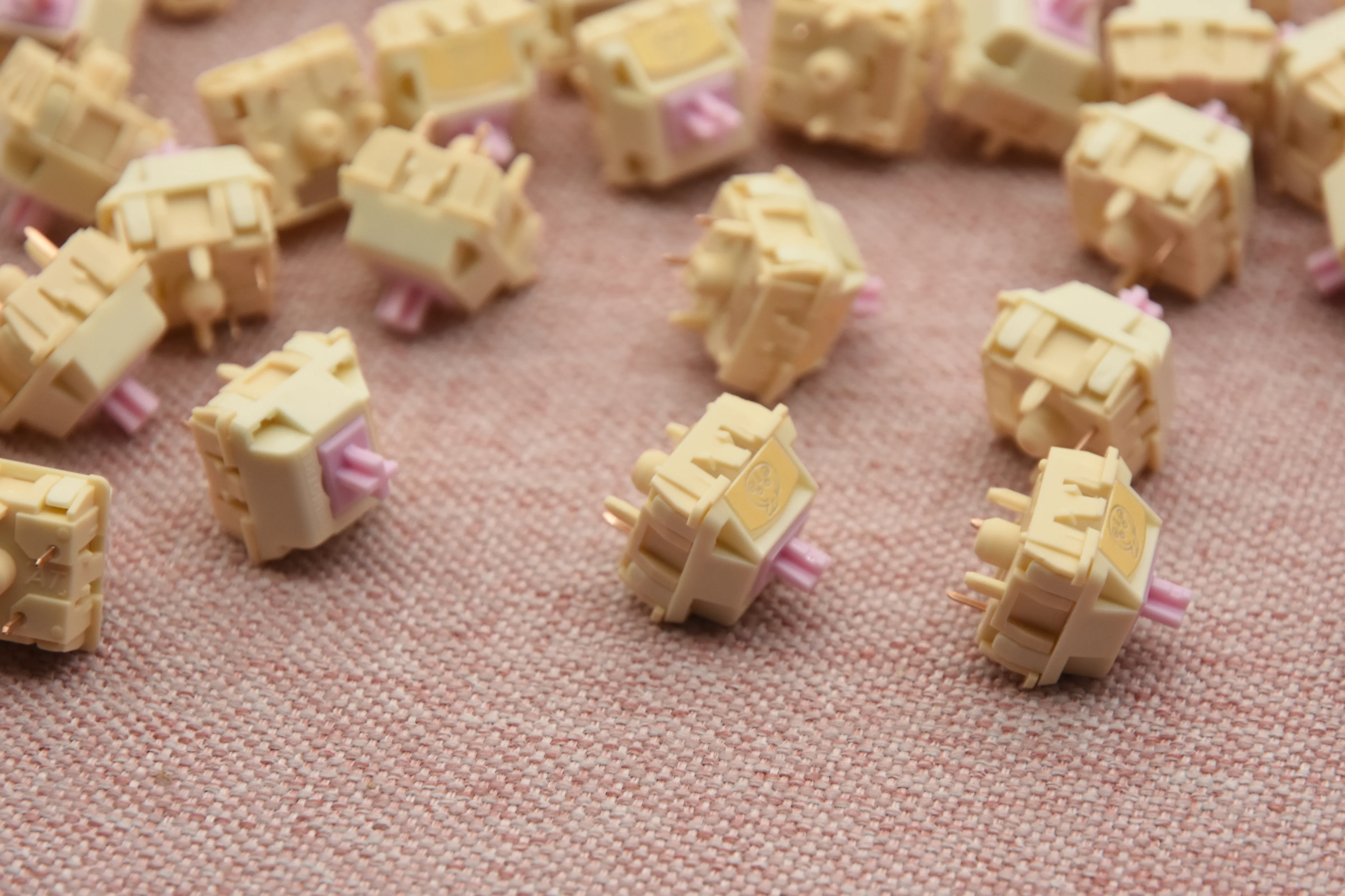 WINGTREE UCHI V2 LINEAR SWITCH FACTORY LUBED (10PCS) - Image 12