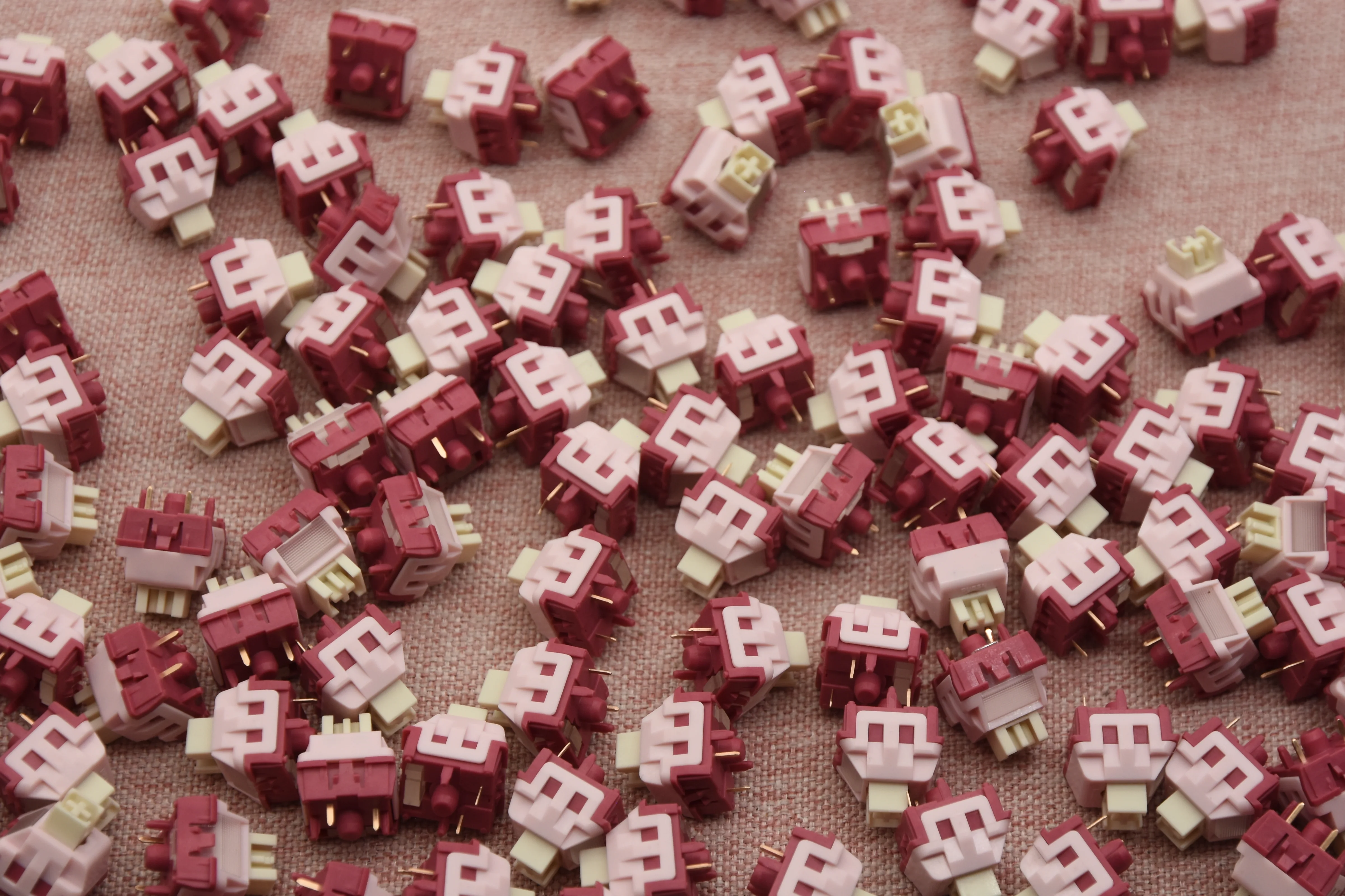 WINGTREE X LICHICX PINK PINK SILENT LINEAR SWITCH FACTORY LUBED (10PCS) - Image 6