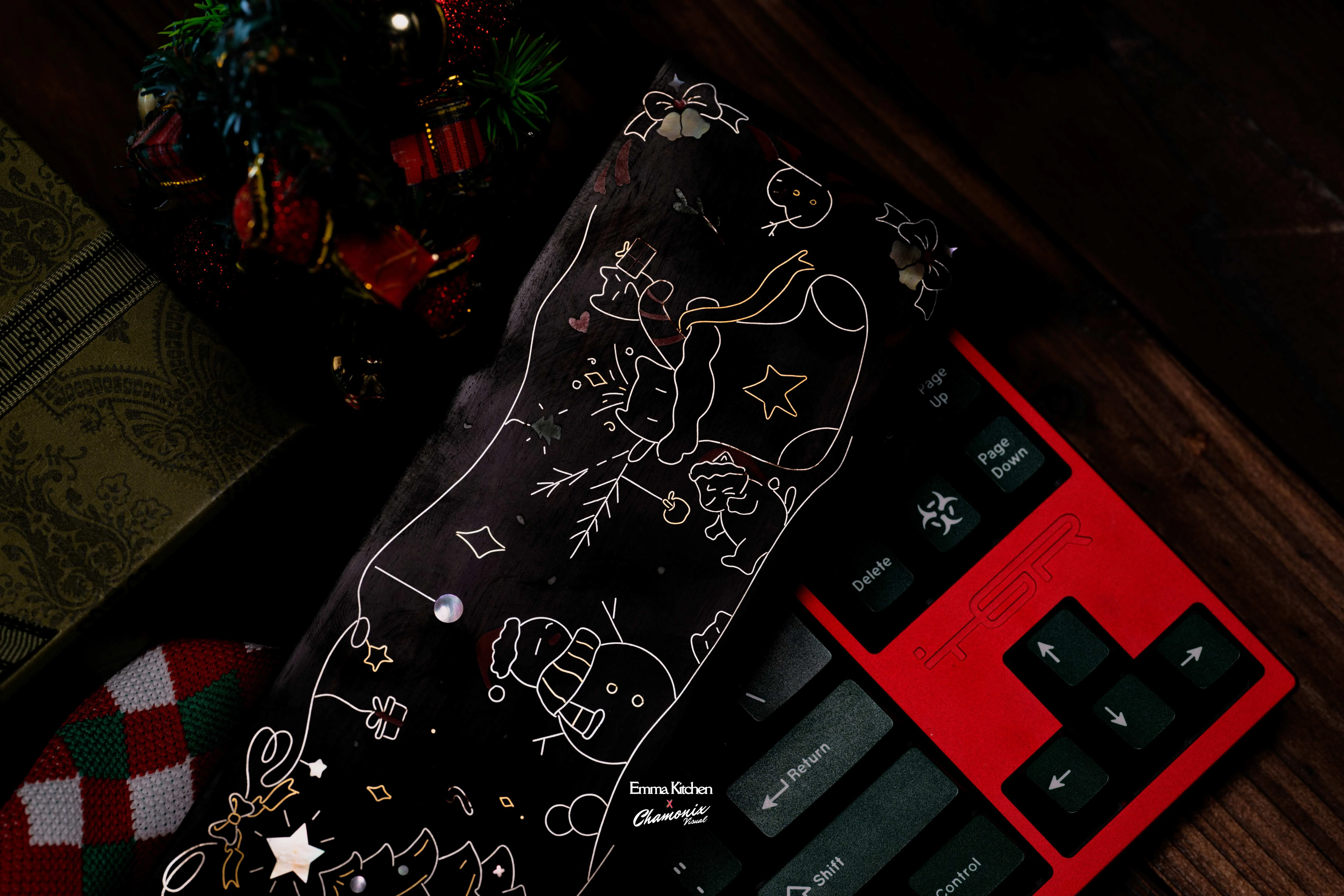 XIYAN CHRISTMAS EVE WRIST REST Instock - Image 6